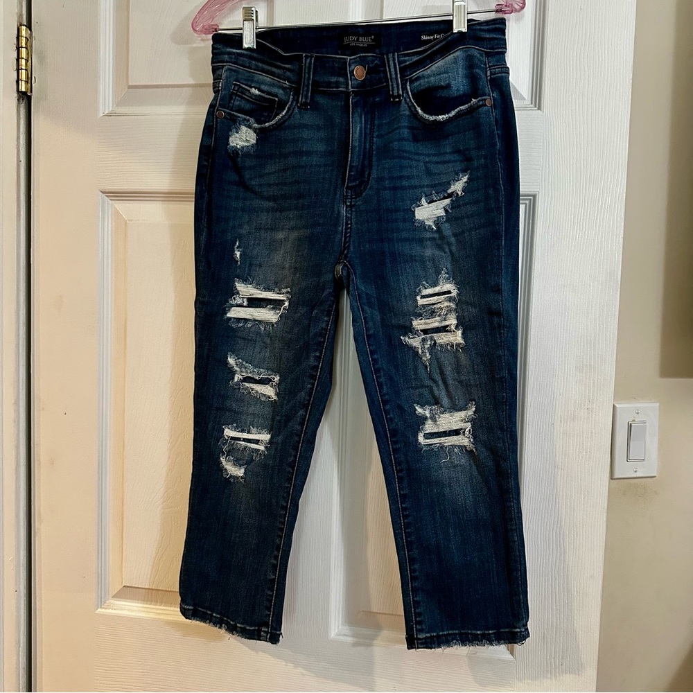 Judy Blue Distressed Cropped Jeans